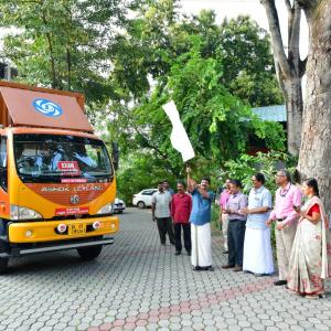 FLAGGING OFF NEW VEHICLE BY Hon'ble CHAIRMAN (05/11/2019)